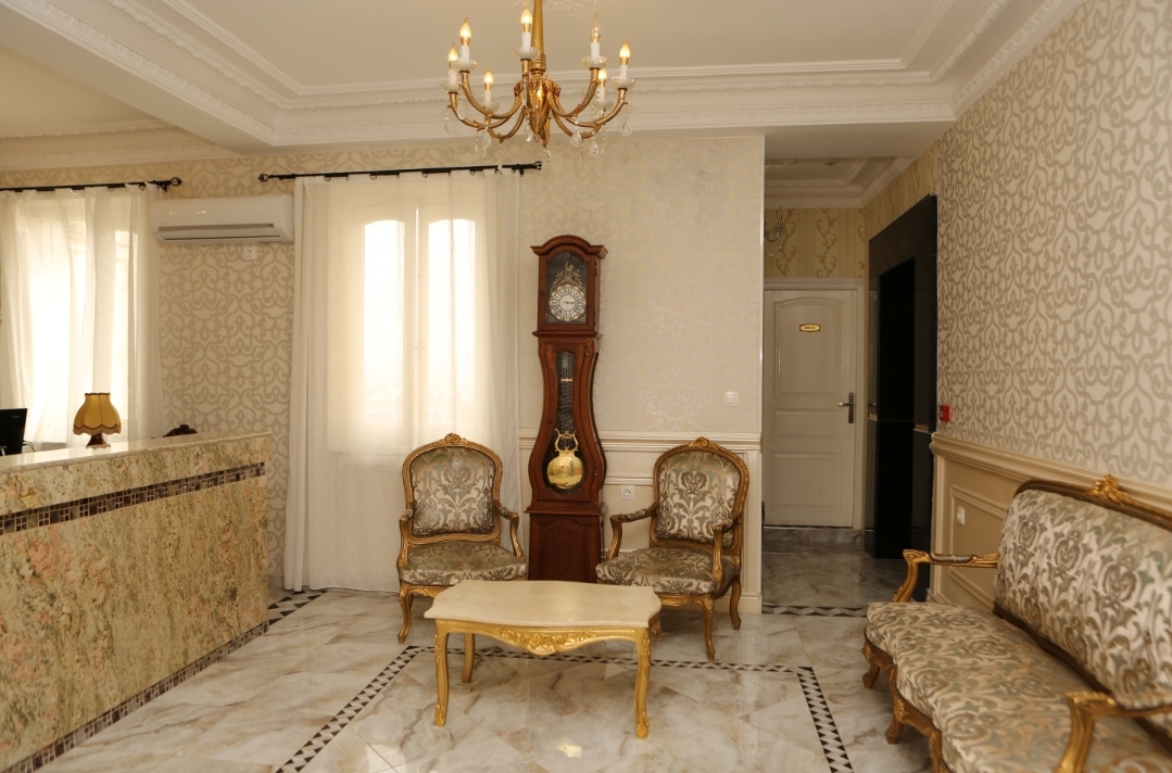Hôtel de l'Étoile - Tour d'Hôtel